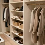 Jak zaprojektować wnętrze szafy w przedpokoju